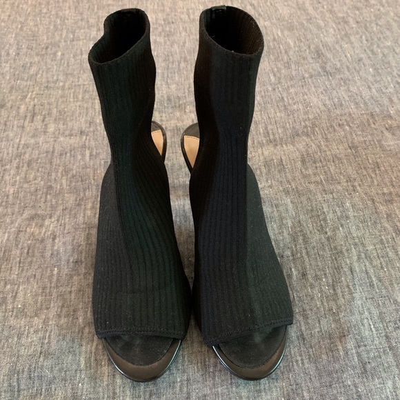2 prs. Leith Beckon bootie - Picture 4 of 8